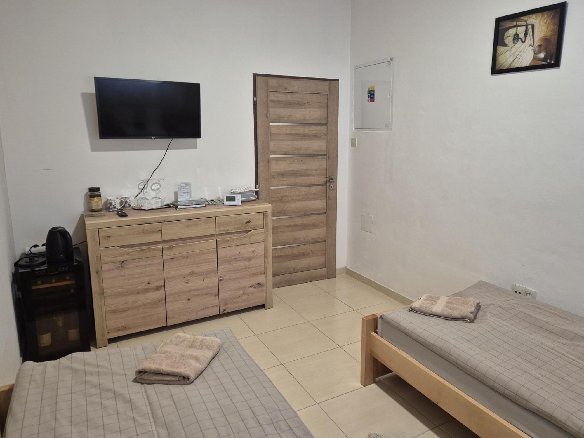 Kasnyik Winery Guest House Strekov ภายนอก รูปภาพ